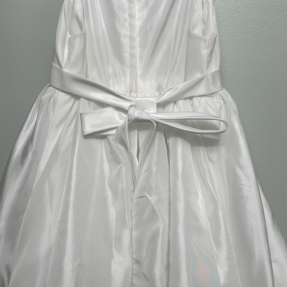 David’s Bridal Flower Girl/ First communion white dress size 7 - Picture 7 of 11